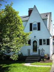53 Bonneville Ave, Chicopee, MA 01013-3017