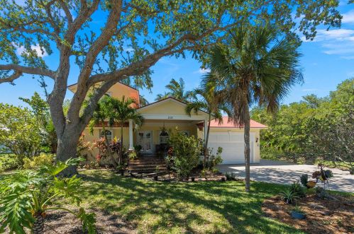2135 Seminole Shores Ln, Vero Beach, FL 32963-3126