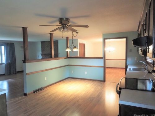 96 Strawberry Ln, Manchester CT  06040-6932 exterior