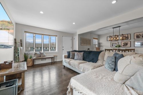 52 Elm St, Perth Amboy, NJ 08863-1851
