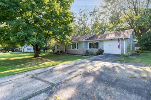 7350 Gable Rd, Gary, IN 46410-4635