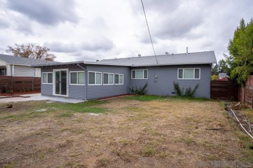 765 Denise Ln, El Cajon CA  92020-6413 exterior