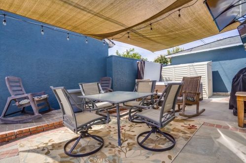 3753 Snowden Ave, Long Beach CA  90808-2226 exterior