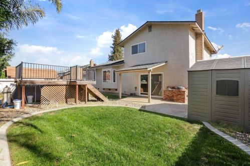 696 Tahoe St, Manteca CA  95337-6853 exterior