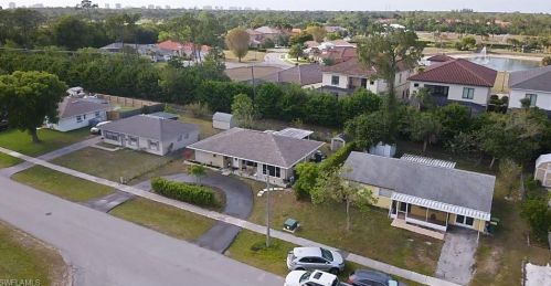 2631 Poinciana St, Naples, FL 34105-2738