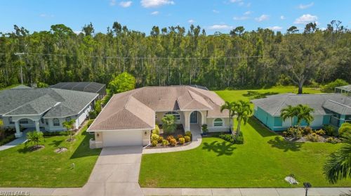 23463 Olde Meadowbrook Cir, Bonita Springs, FL 34134-9133