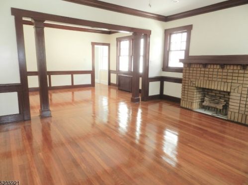 55 Essex Ave, Maplewood NJ  07040-1534 exterior