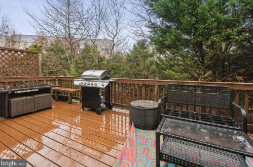 9269 Laurel Ridge Crossing Rd, Lorton VA  22079-2960 exterior