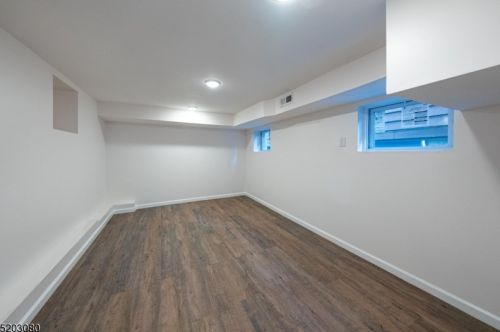 76 25th St, Bayonne NJ  07002-4937 exterior