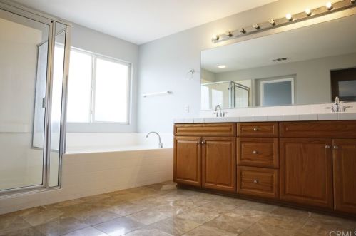 2651 Belvedere Ln, Lancaster, CA 93535-1766