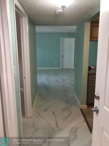 19025 62nd Ave, Hialeah, FL 33015-5058