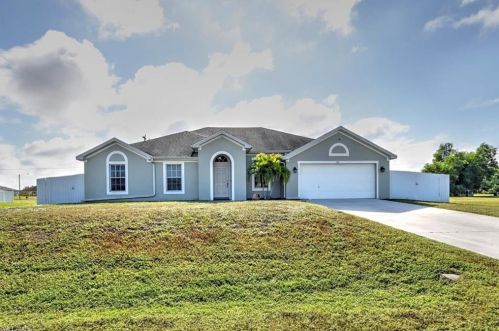 224 23rd Ter, Cape Coral, FL 33909-4812