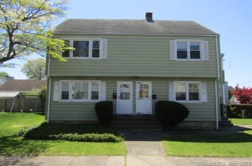85 Lorraine Ter, Bridgeport, CT 06604-2213