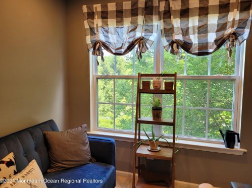 433 Mowat Cir, Trenton NJ  08690-3220 exterior