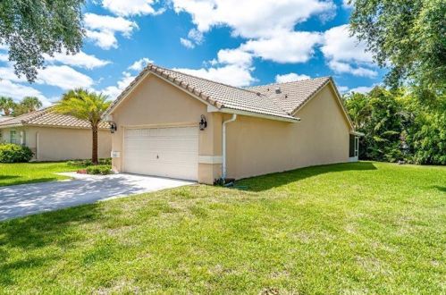 3703 Lancewood Pl, Delray Beach, FL 33445-1249