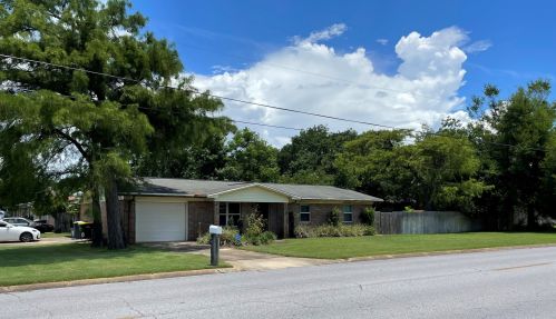403 Holmes Blvd, Fort Walton Beach, FL 32548-4001