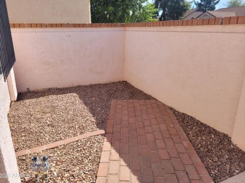 6040 Desert Cove Ave, Glendale AZ  85304-3736 exterior