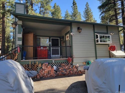 2040 Shady Ln, Big Bear City, CA 92314-9184
