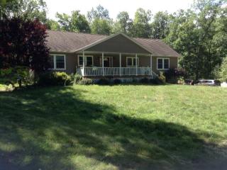 230 New Unionville Rd, Wallkill, NY 12589-2525