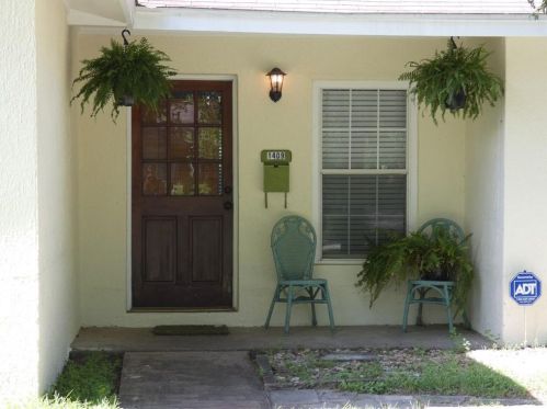 1409 Bentwood Rd, Austin TX  78722-1015 exterior