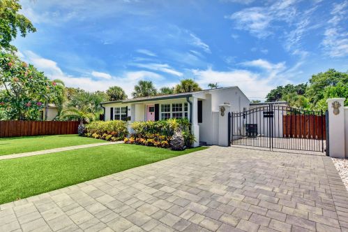 940 Ardmore Rd, West Palm Beach, FL 33401-7518
