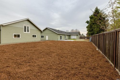 1857 Alice Dr, Penngrove CA  94951-9750 exterior