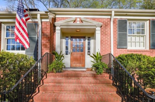 606 Elmwood Dr, Greensboro, NC 27408-5005