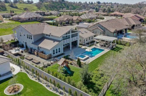 10817 Goldsborough Cir, Valley Home CA 95361-7649 exterior