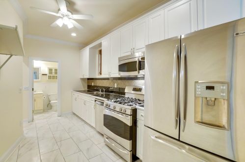 607 Gregory Ave, Union City NJ  07086-5878 exterior