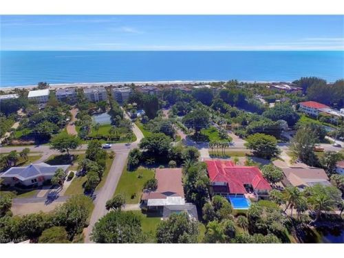 215 Palm Lake Dr, Sanibel, FL 33957-5601
