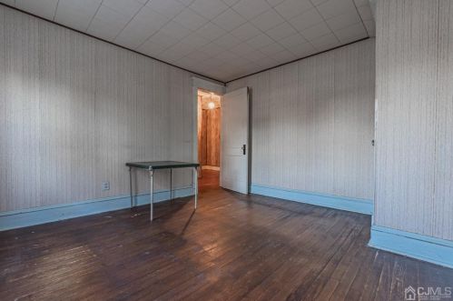 41 Ford Ave, Perth Amboy NJ  08863-1604 exterior