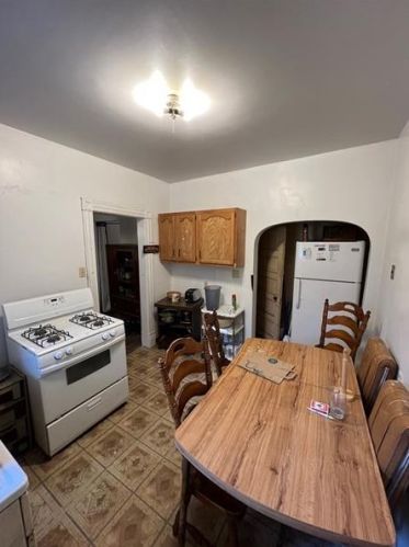 2723 Kingwood St, Pittsburgh, PA 15234-3155