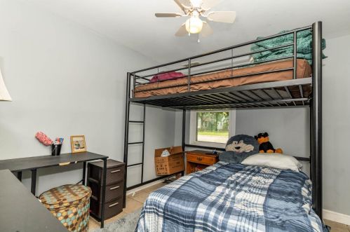 7450 Southeastern Ave, Hammond IN  46324-2925 exterior