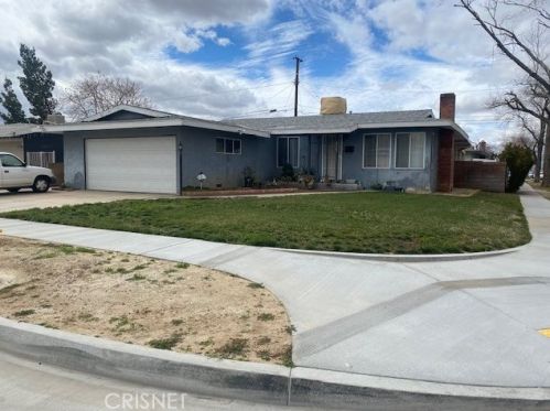 44353 4th St, Lancaster, CA 93535-3702