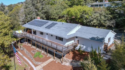 2627 Sunrise Ave, Santa Rosa, CA 95409-4036