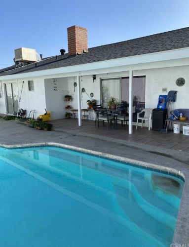 2800 Crest Dr, Bakersfield, CA 93306-1425
