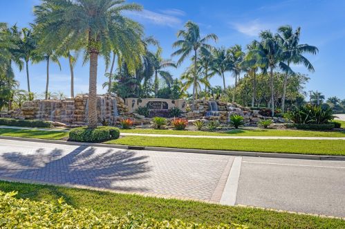 8115 Brigamar Isles Ave, Boynton Beach FL  33473-5015 exterior