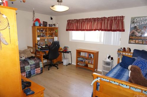 1243 4 St, Simi Valley CA 93065-3247 exterior