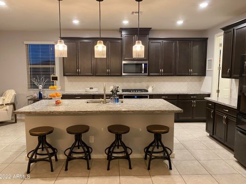 14235 Old Oak Ln, Sun City, AZ 85379-8151
