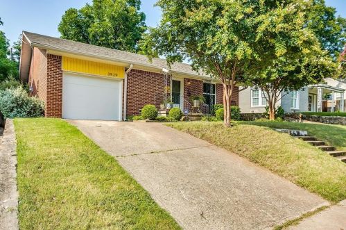 3929 Bryce Ave, Fort Worth TX  76107-4418 exterior