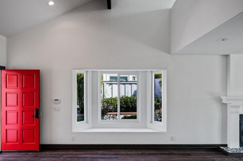 4792 Galicia Way, Oceanside CA  92056-5122 exterior