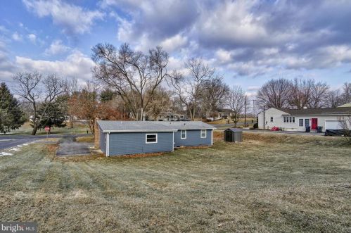 605 Spring Garden St, Carlisle PA  17013-9264 exterior