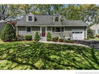 105 Burbank Dr, Stratford, CT 06614-3406