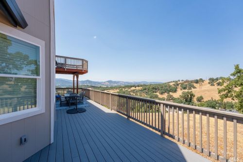 380 Tehuacan Rd, Ukiah CA  exterior