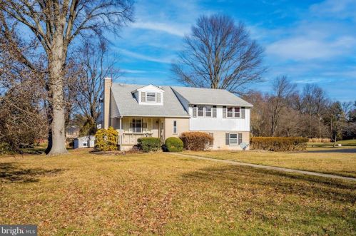 1201 Ardway Rd, Blue Bell, PA 19422-1235