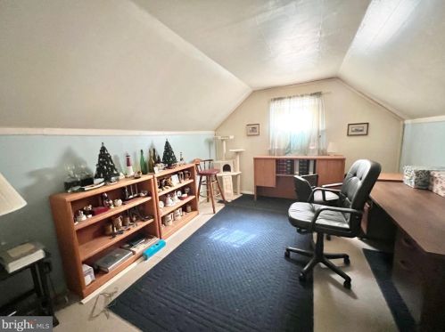 40 Baltusrol St, Trenton NJ 08690-1602 exterior