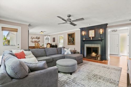 80 Chatfield Dr, Bridgeport CT exterior