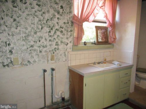 1819 Spg Rd, Carlisle PA 17013-1151 exterior