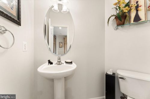 6352 Cullen Pl, Haymarket VA  20169-5400 exterior