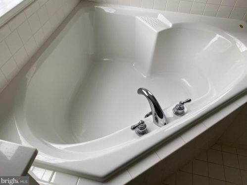 35 Chadwick Dr, Charles Town WV  25414-4464 exterior